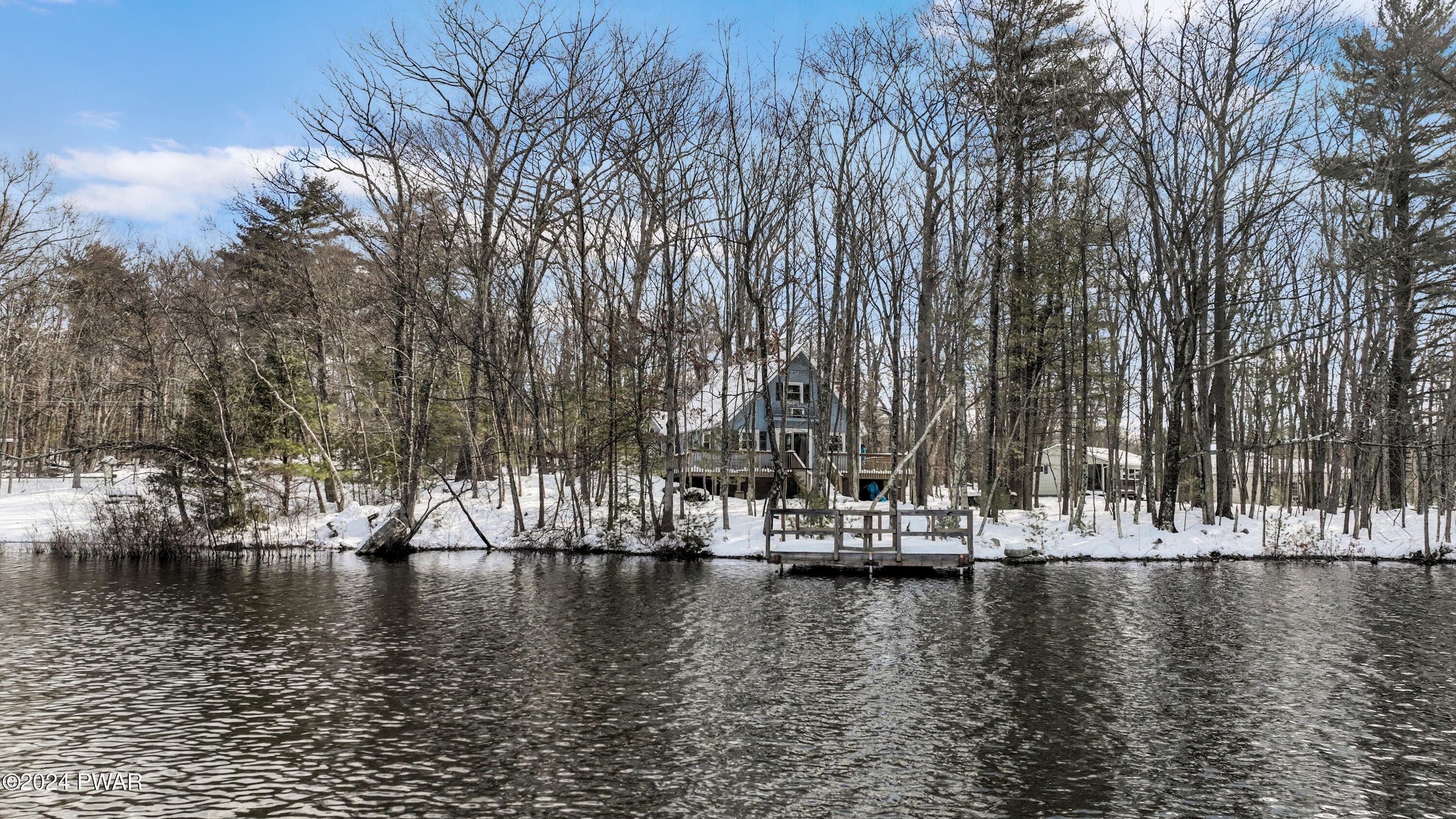 Dingmans Ferry, Pike County, PA Lakefront Property, Waterfront Property, House for sale Property