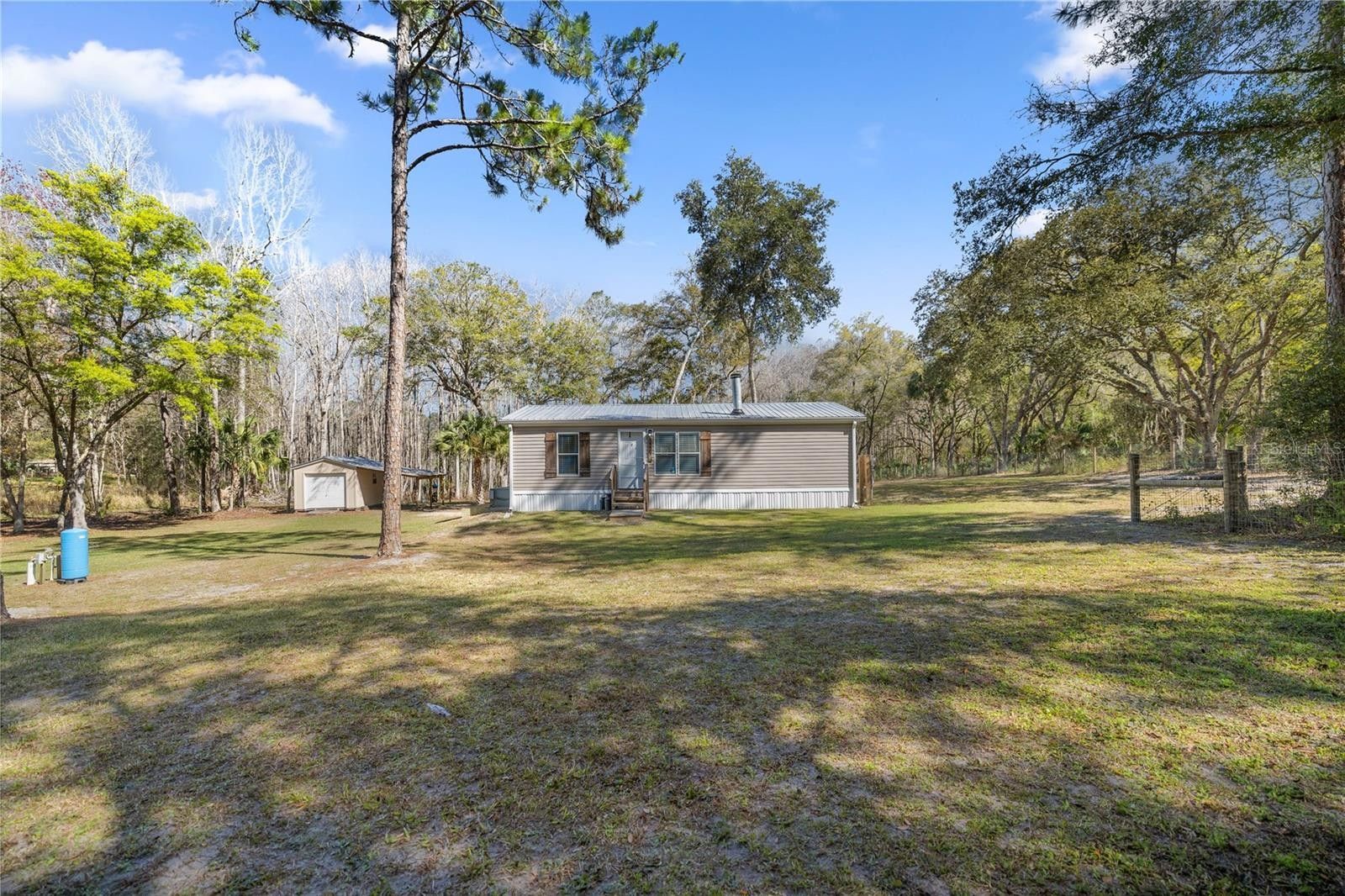 Fort Mc Coy, Marion County, FL Lakefront Property, Waterfront Property, House for sale Property