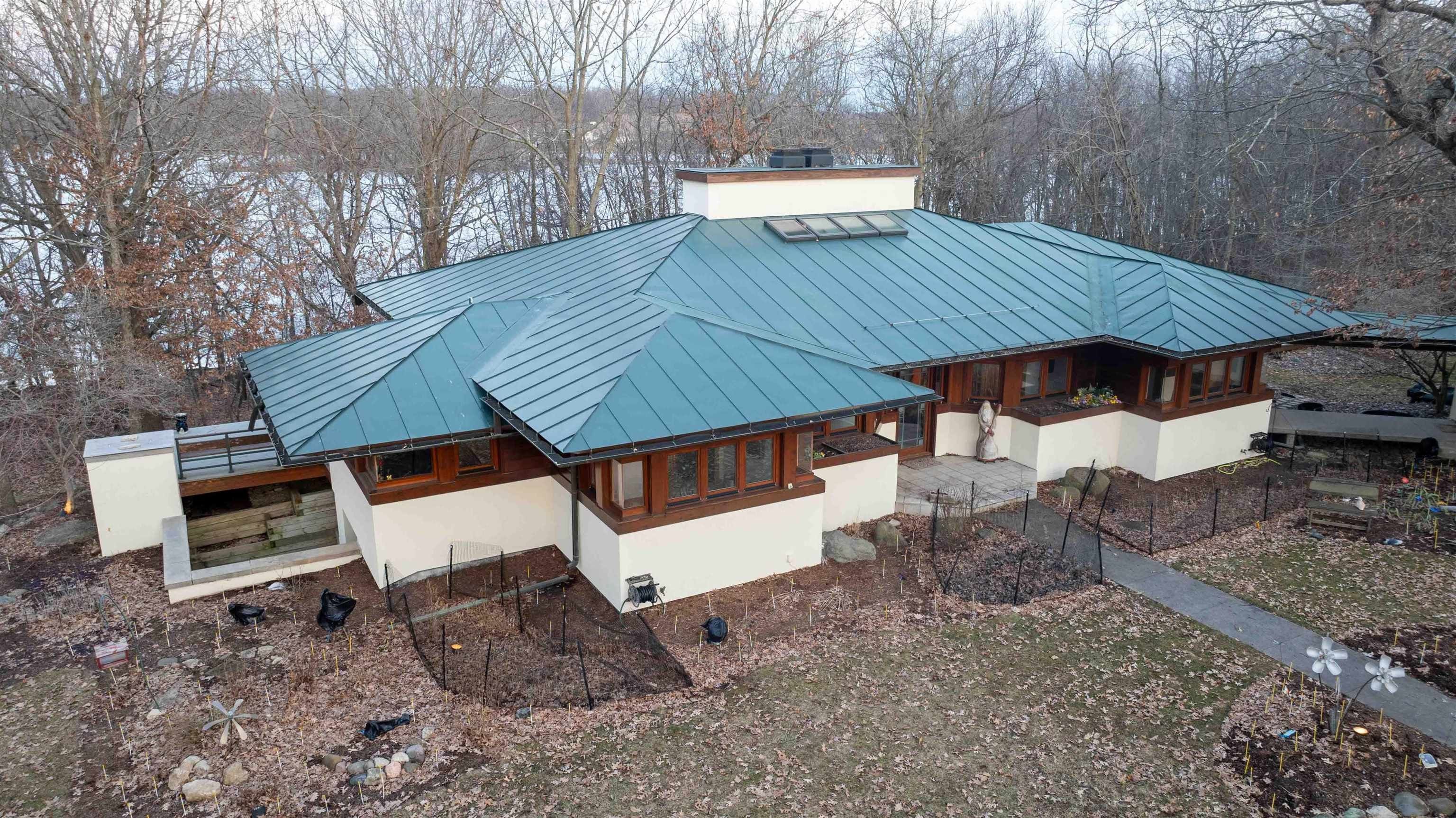 Juneau, Dodge County, WI Lakefront Property, Waterfront Property, House