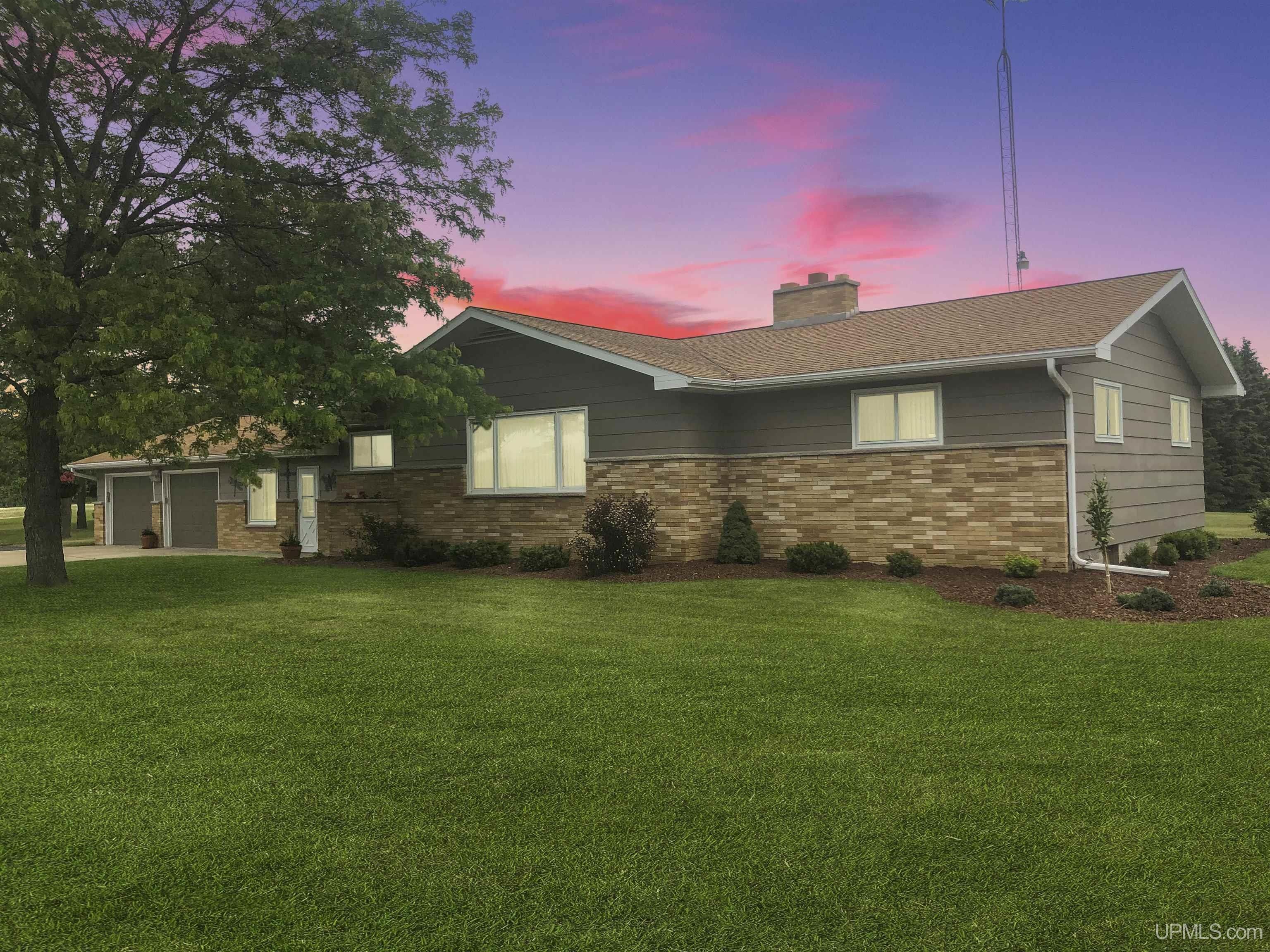 Menominee, Menominee County, MI Lakefront Property, Waterfront Property