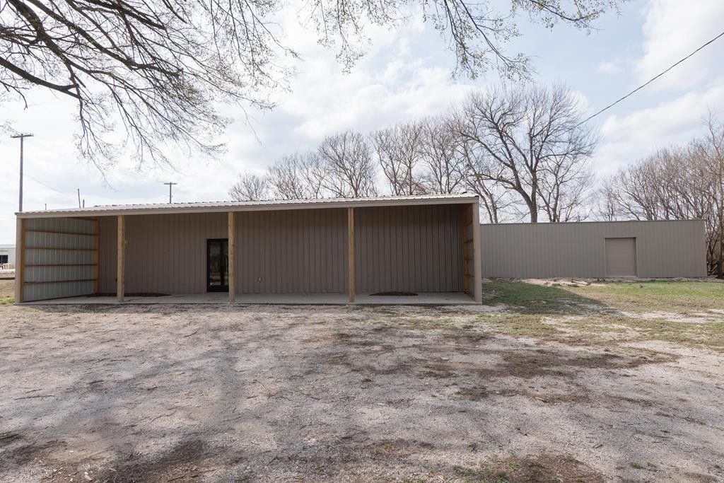 Neodesha, Wilson County, KS Commercial Property, House for sale
