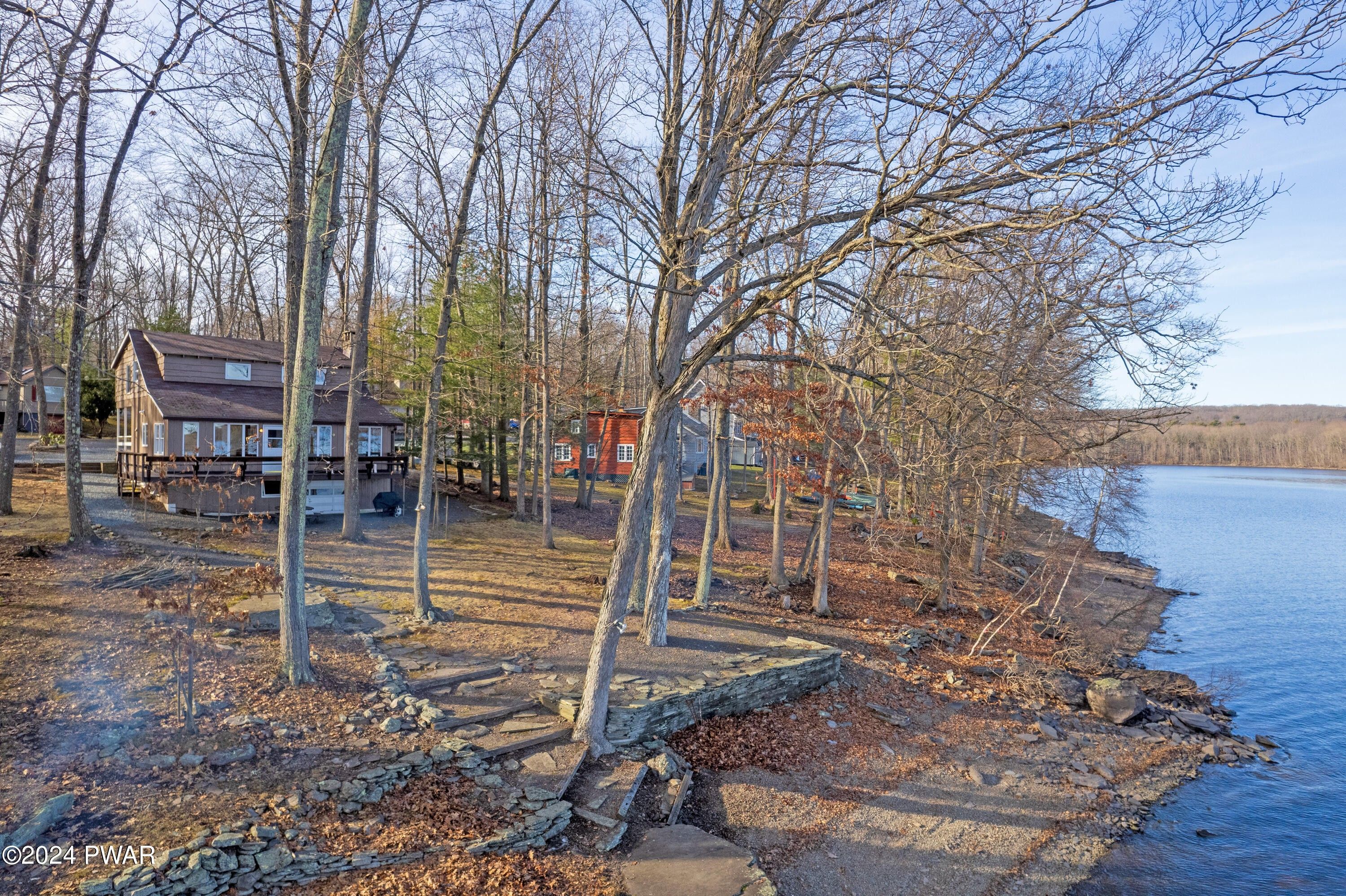 Lakeville, Wayne County, PA Lakefront Property, Waterfront Property