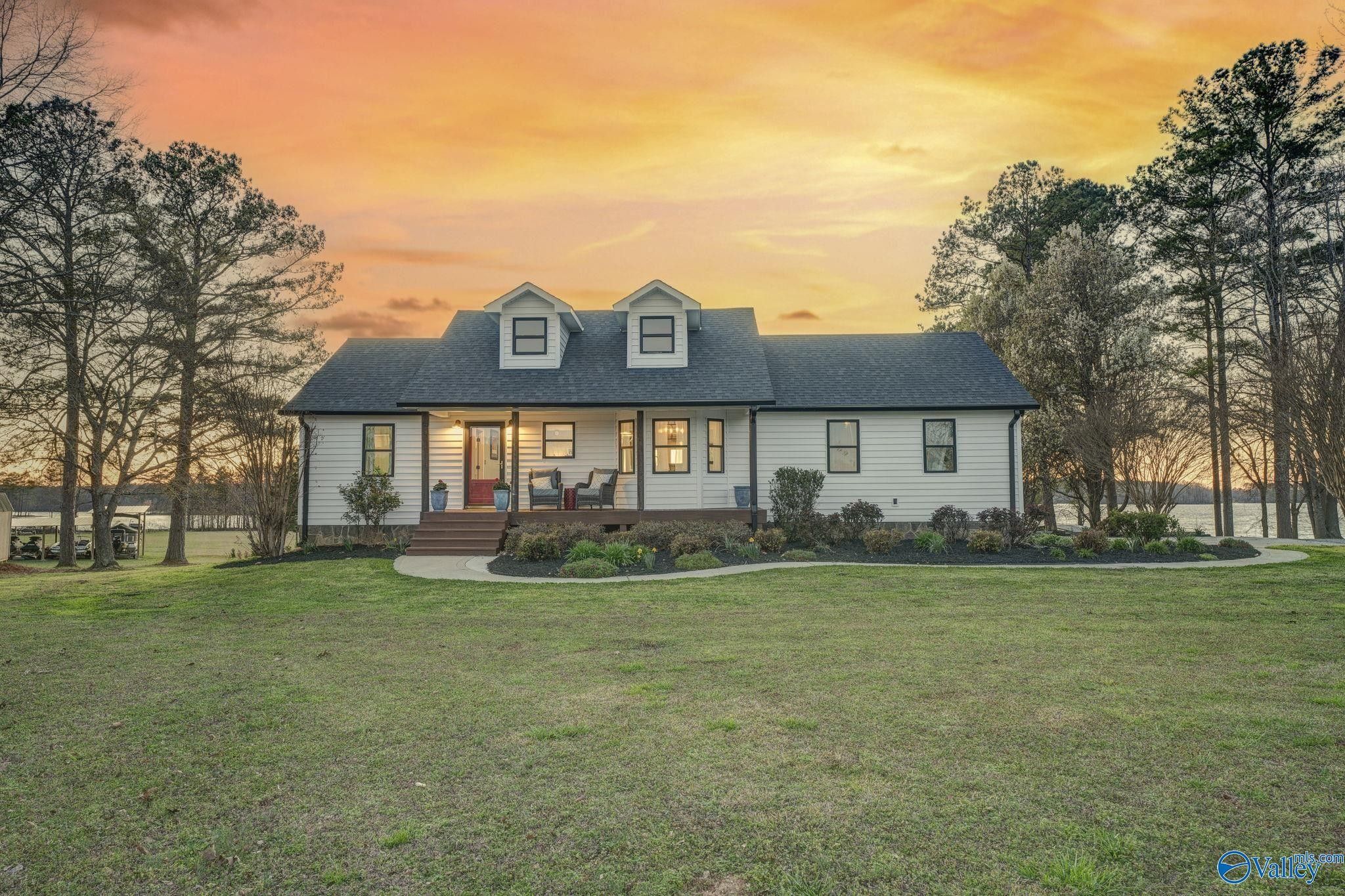 Centre, Cherokee County, AL Lakefront Property, Waterfront Property