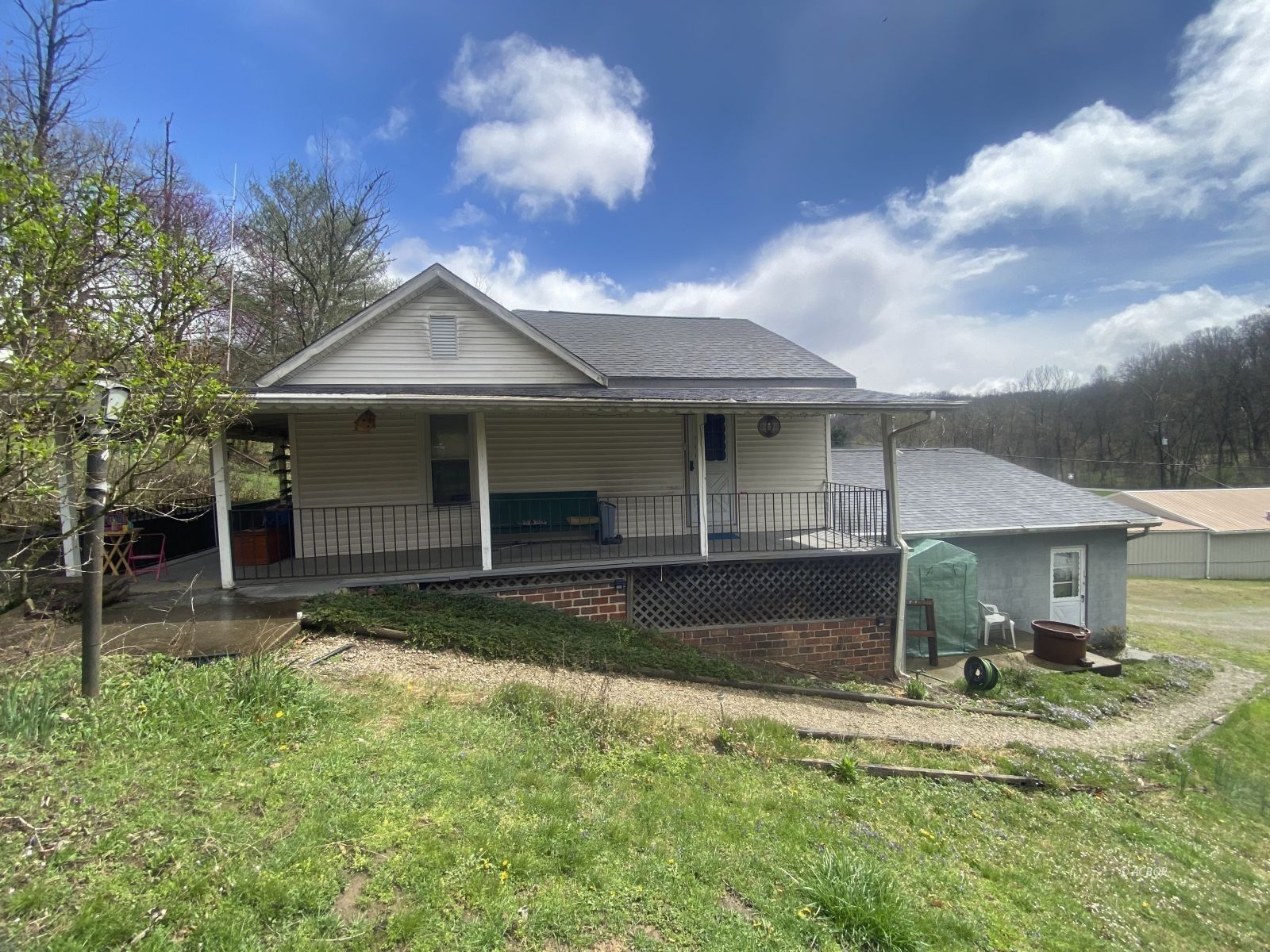 Glouster, Athens County, OH House for sale Property ID 419348167