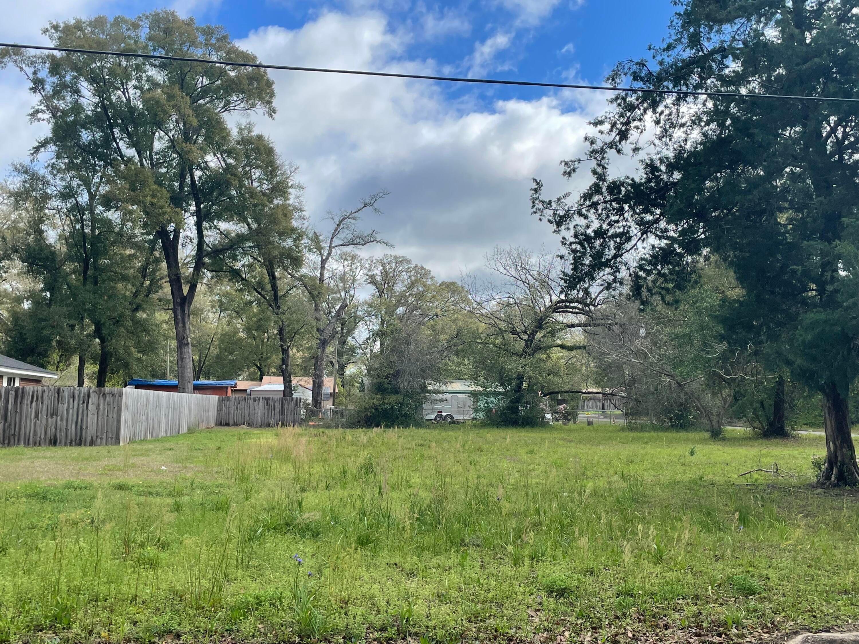 Crestview, Okaloosa County, FL Undeveloped Land, Homesites for sale