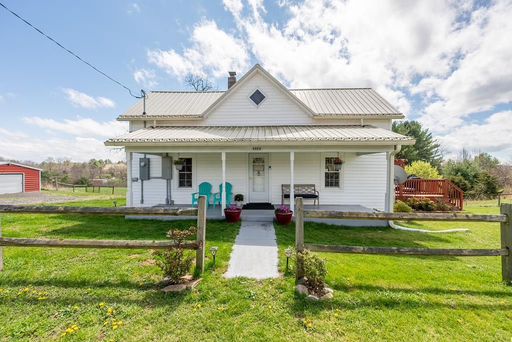 Woodlawn, Carroll County, VA House for sale Property ID 419377865