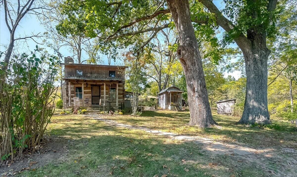 Stamping Ground, Scott County, KY Farms and Ranches, House for sale