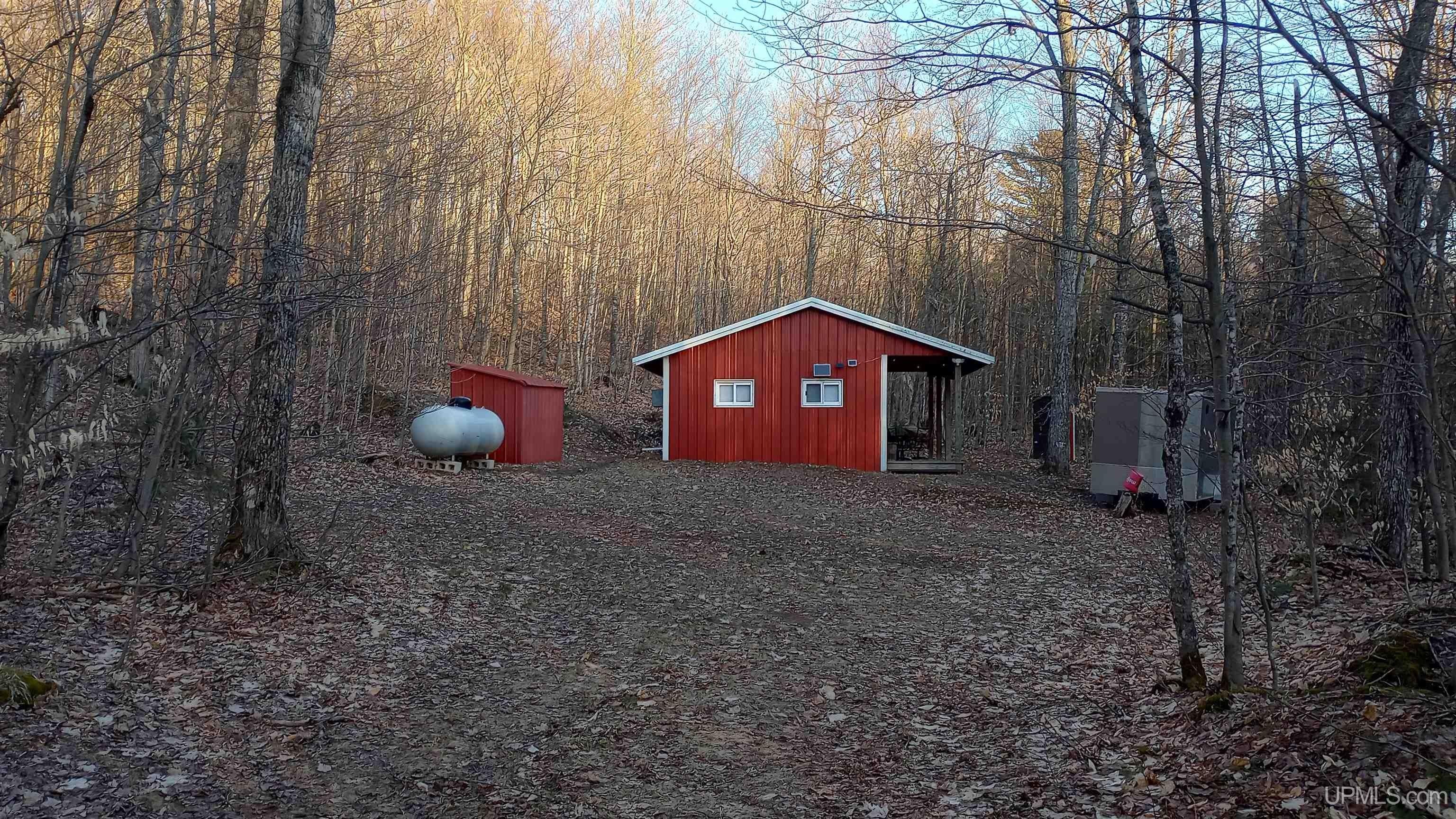 Seney, Schoolcraft County, MI House for sale Property ID 419525734