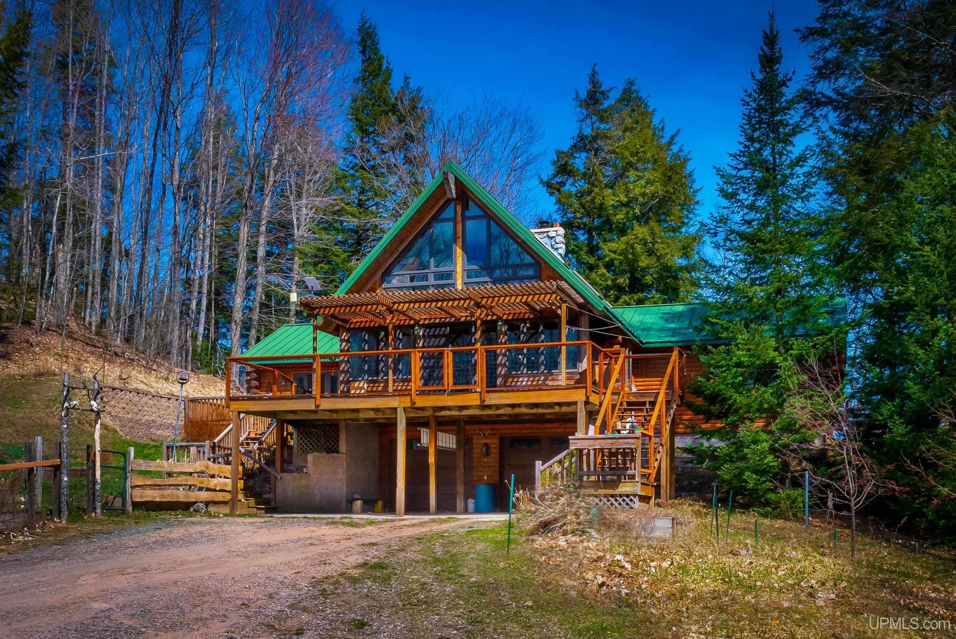 Marquette, Marquette County, MI Lakefront Property, Waterfront Property