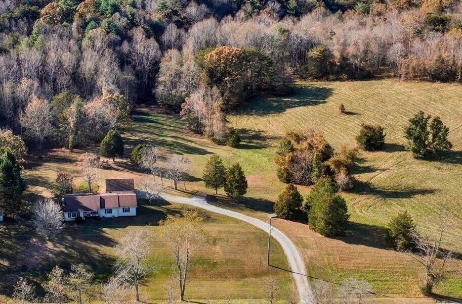 Boones Mill, Franklin County, VA House for sale Property ID 418765654