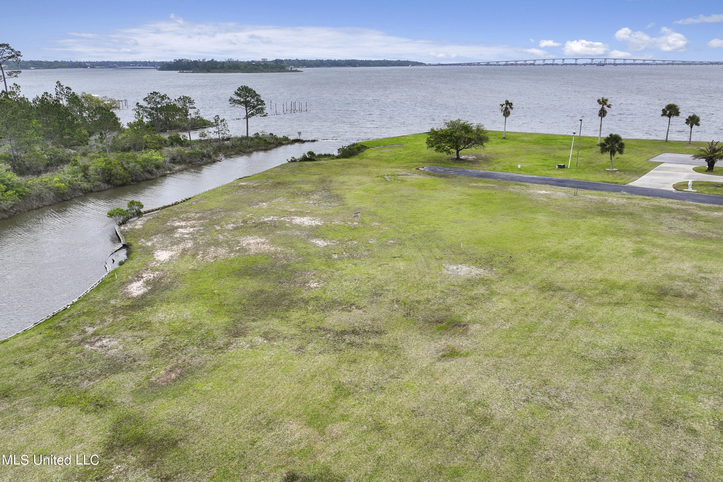 Biloxi, Jackson County, MS Undeveloped Land, Lakefront Property