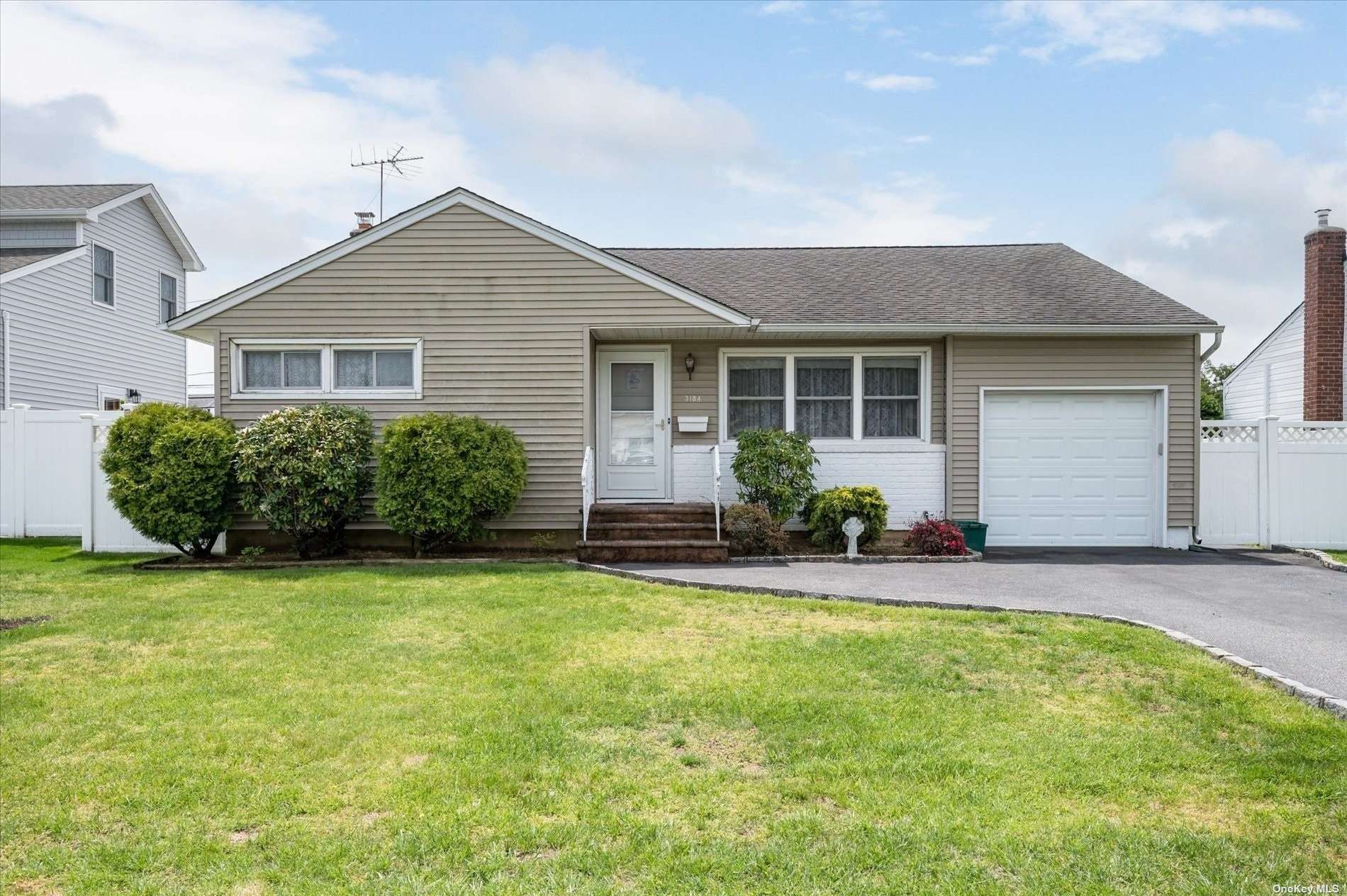 Wantagh, Nassau County, NY House for sale Property ID 419701458