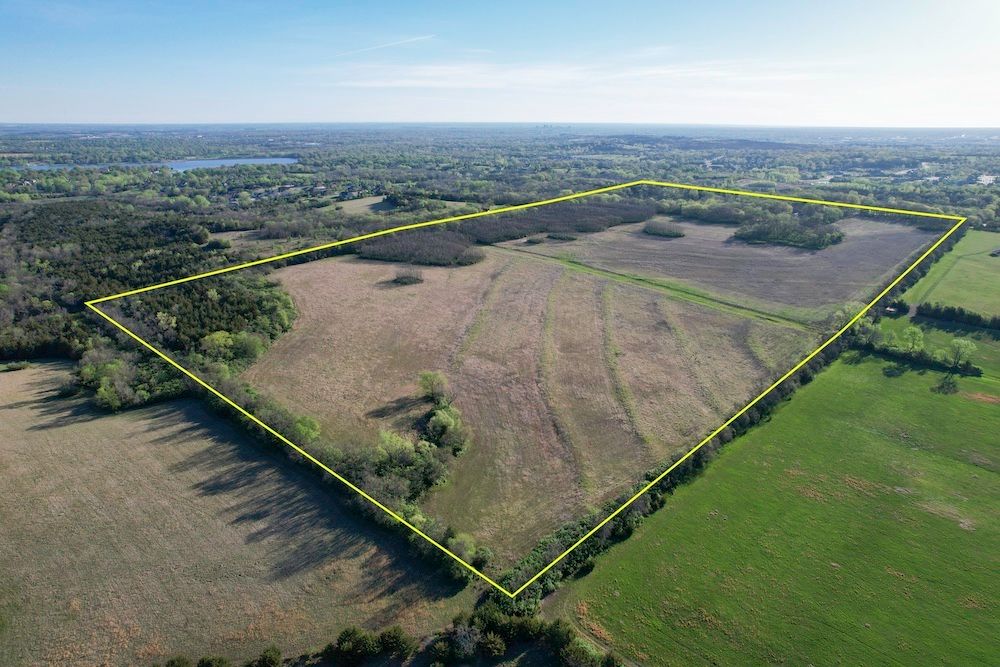 4821 SW Urish Rd, Topeka, KS 66610 MLS 2488162 LandWatch