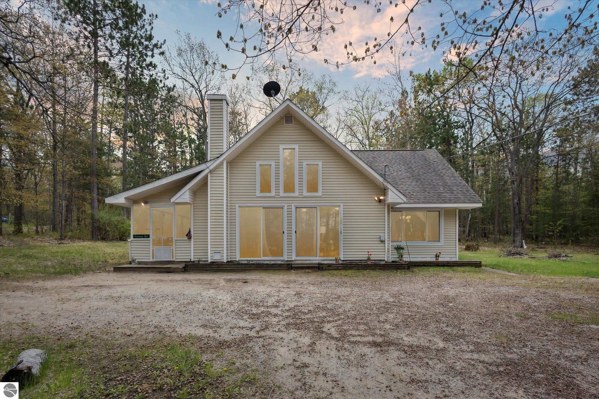 Cheboygan, Cheboygan County, MI Lakefront Property, Waterfront Property