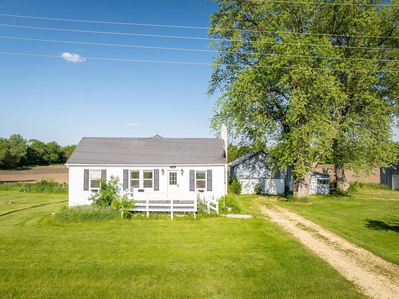 3021 N Dakota, Freeport, IL 61032 MLS 202402528 LandWatch