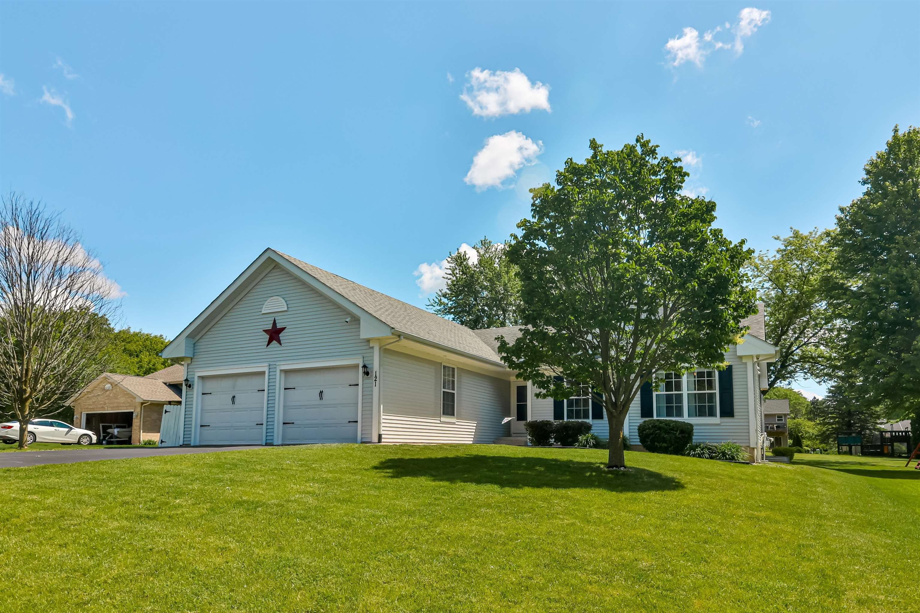 Poplar Grove, Boone County, IL House for sale Property ID 419901355