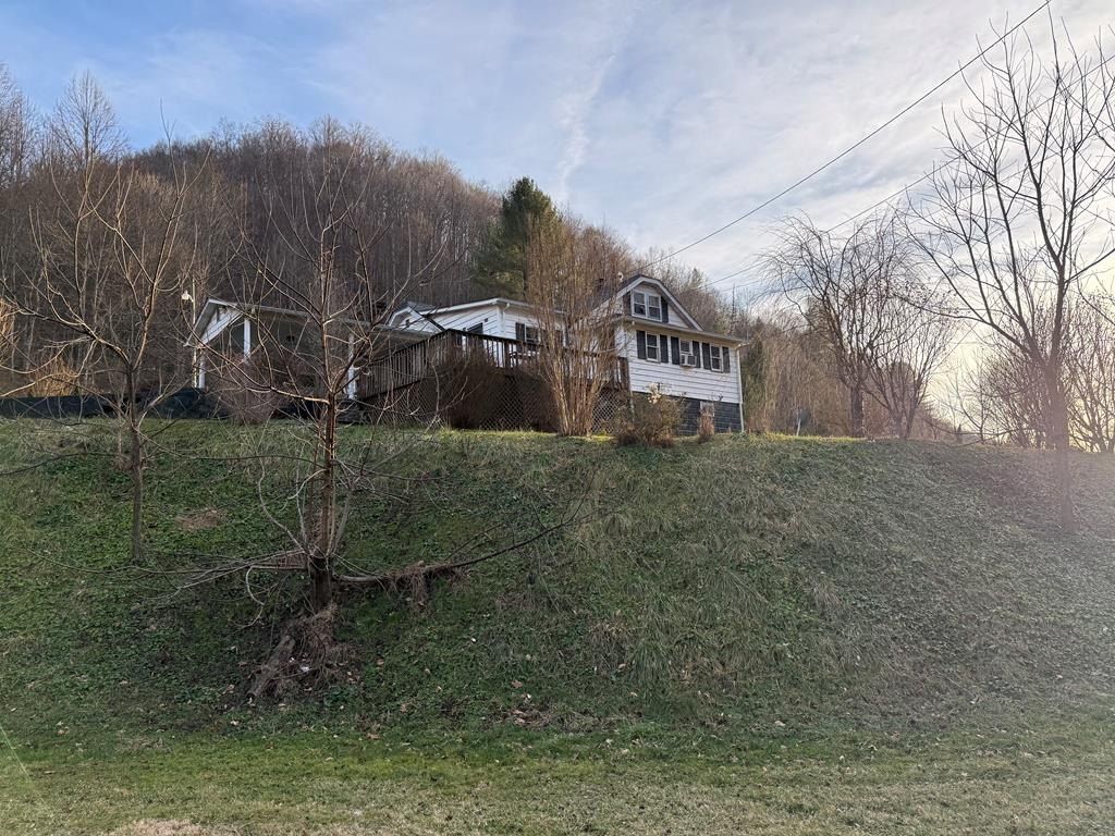7016 Hurricane Creek Rd, Vansant, VA 24656 | MLS: 104482 | LandWatch
