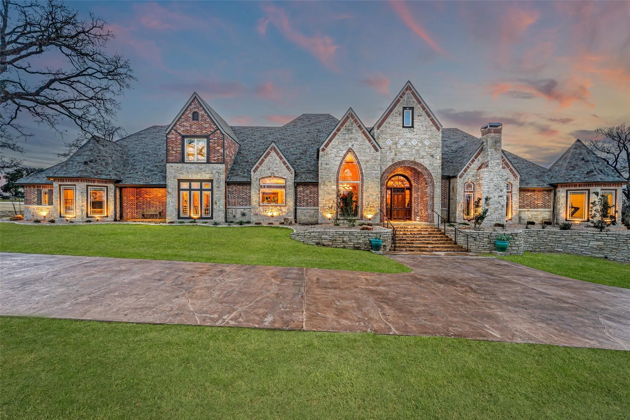Granbury, TX Land for Sale between 11 and 50 Acres 35 Listings