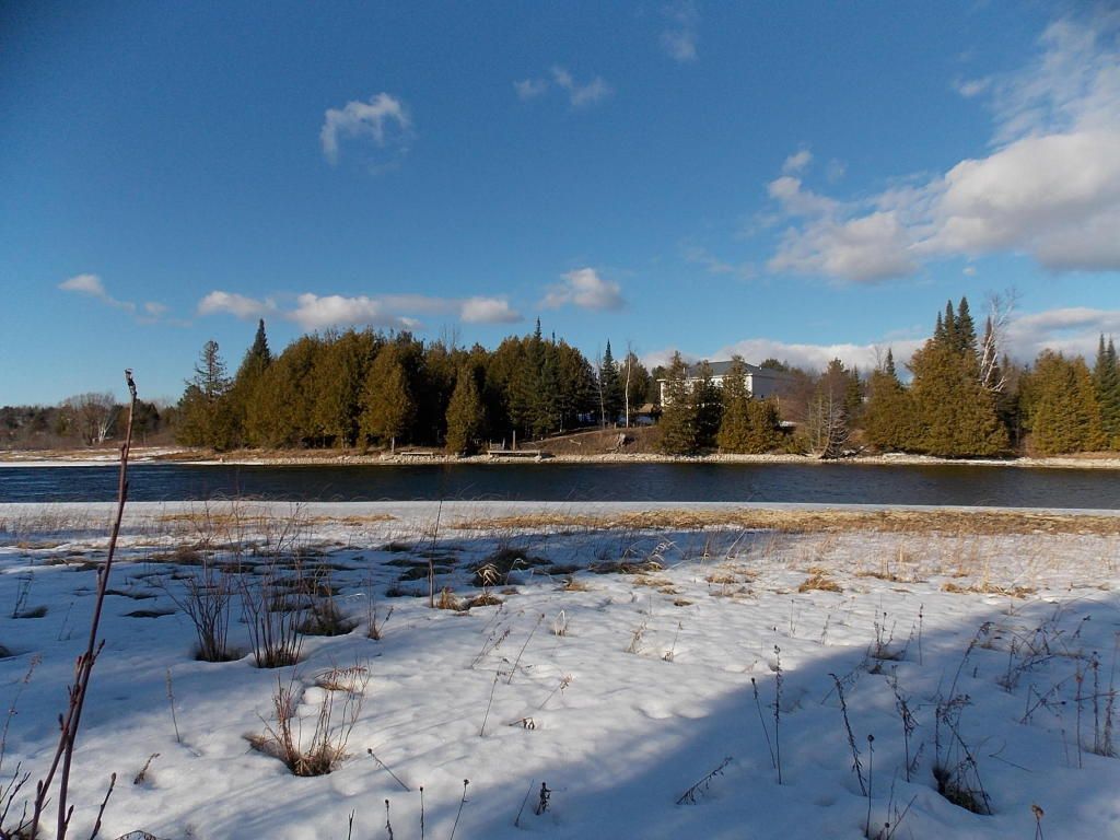 Cheboygan, Cheboygan County, MI Undeveloped Land, Lakefront Property