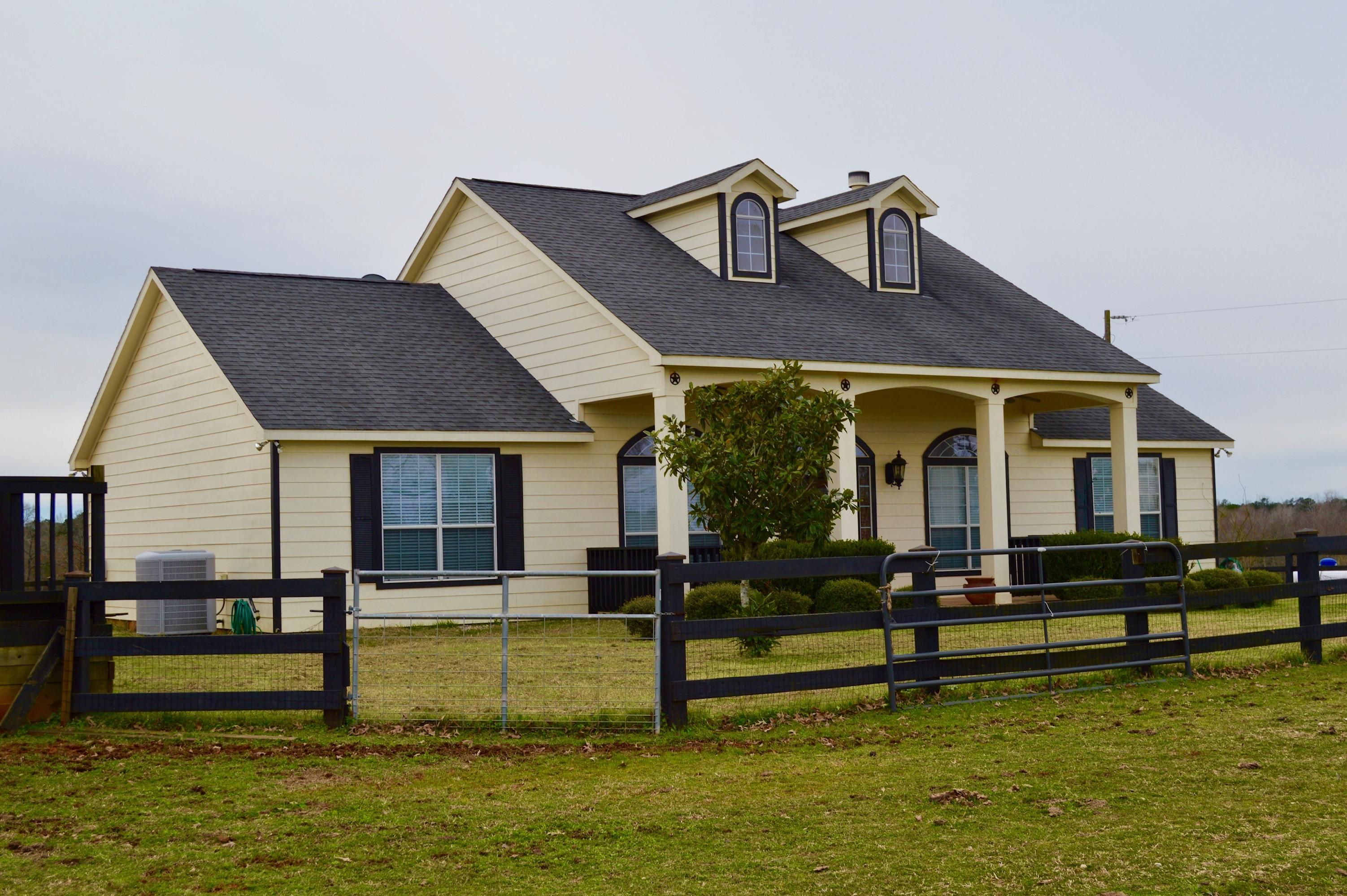 Crockett, Houston County, TX Farms and Ranches, Horse Property, House