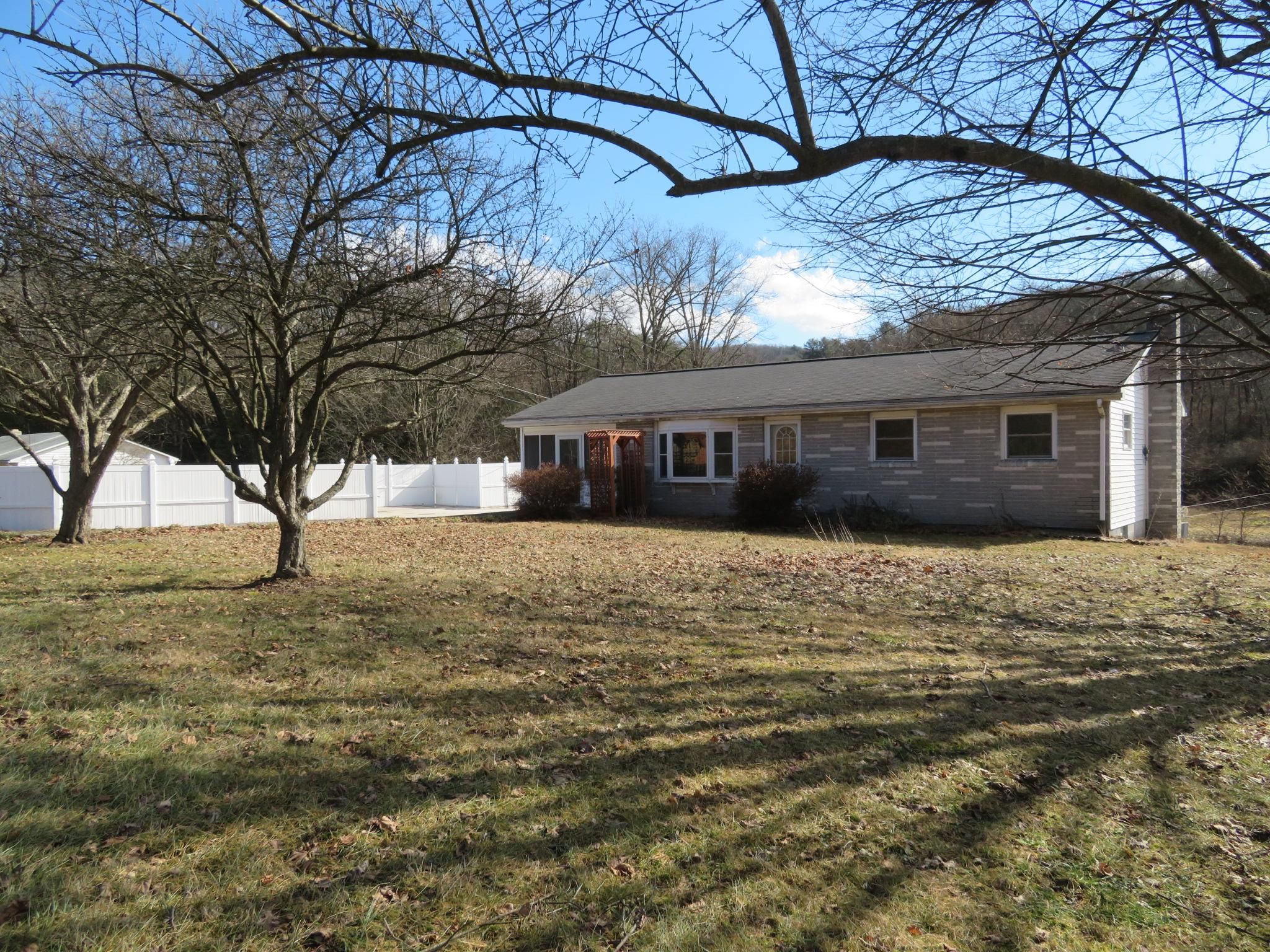 Mount Pleasant Mills, Snyder County, PA Horse Property, House for sale Property ID 334037459