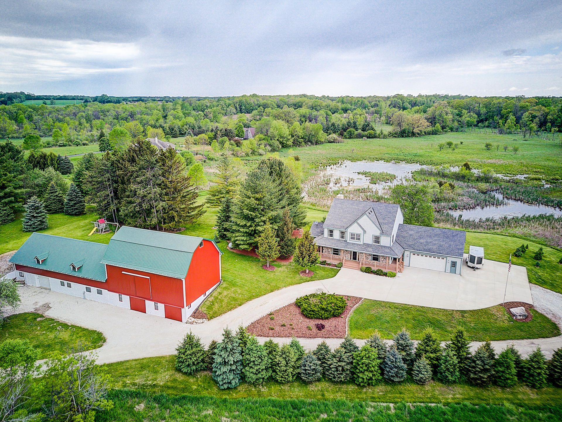 Hartland, Waukesha County, WI House for sale Property ID 334221423