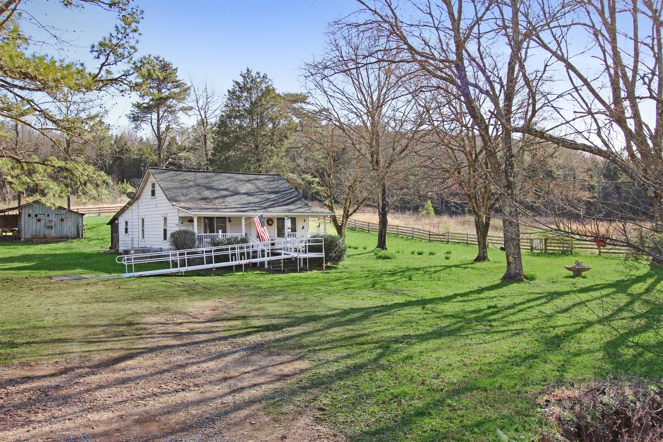 Indian Mound, Stewart County, TN House for sale Property ID 334480928
