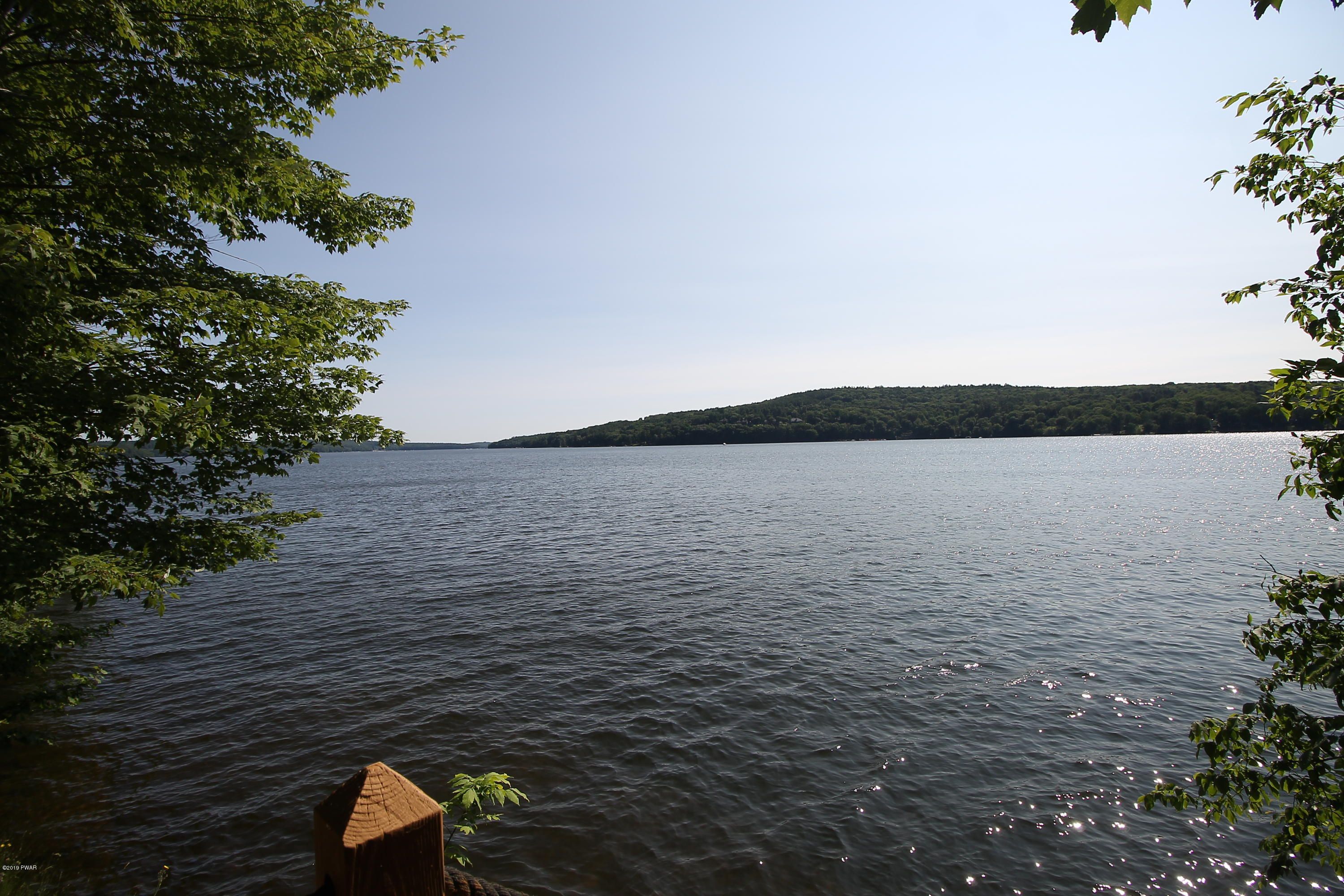 Lake Ariel, Wayne County, PA House for sale Property ID 335455316