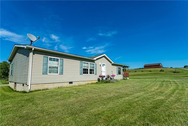 Petrolia, Butler County, PA House for sale Property ID 335669178