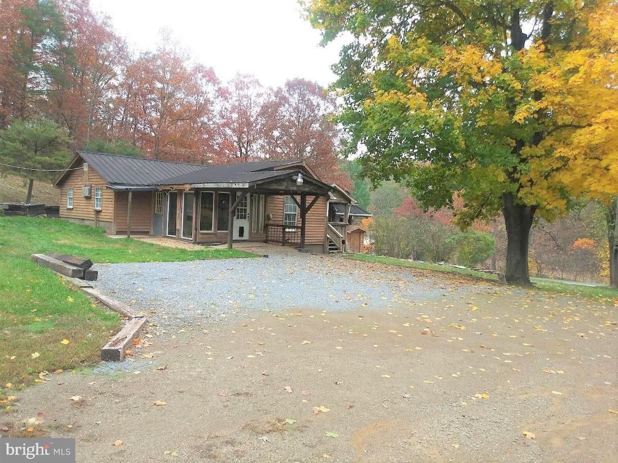 Paw Paw, Hampshire County, WV Horse Property, House for sale Property
