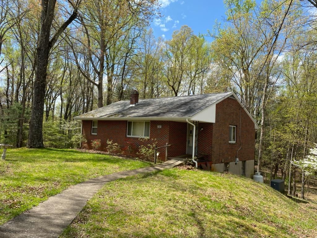 Martinsville, Henry County, VA House for sale Property ID 337773038