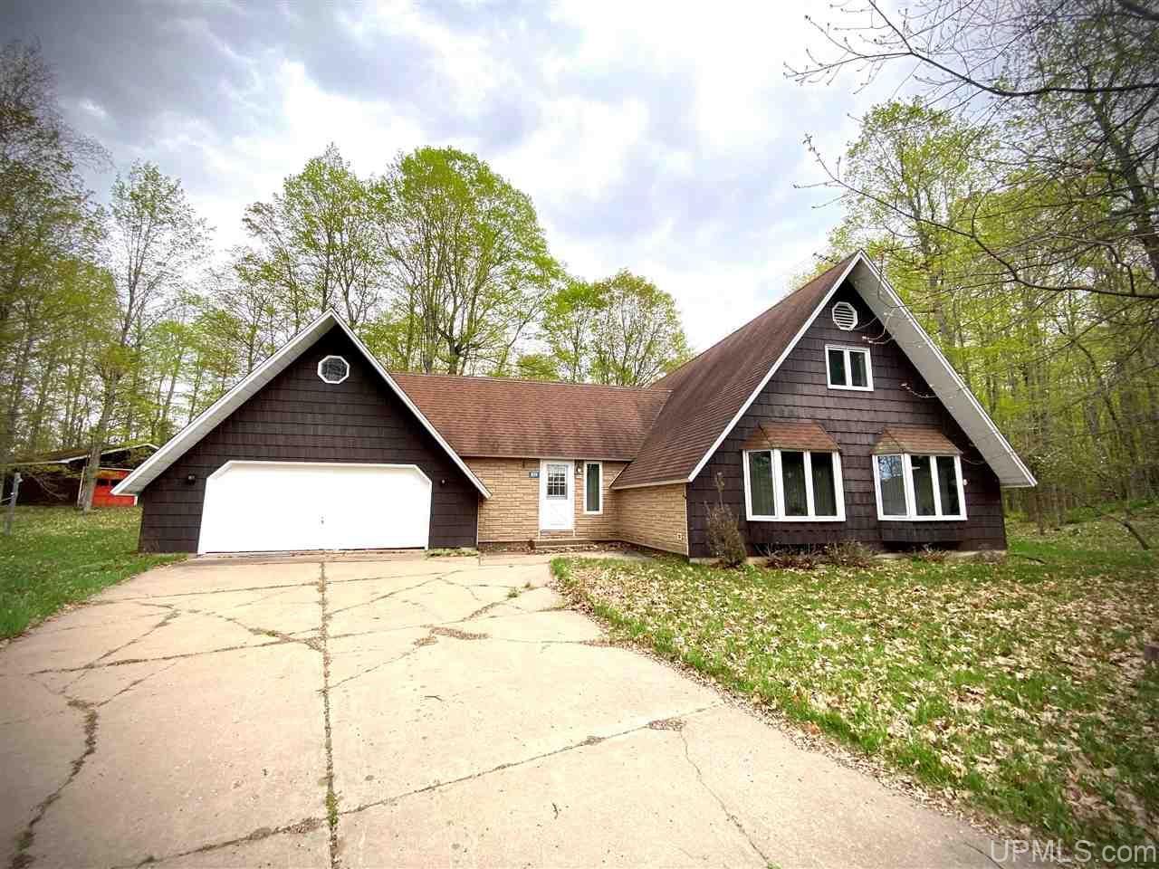 Crystal Falls, Iron County, MI House for sale Property ID 338146795