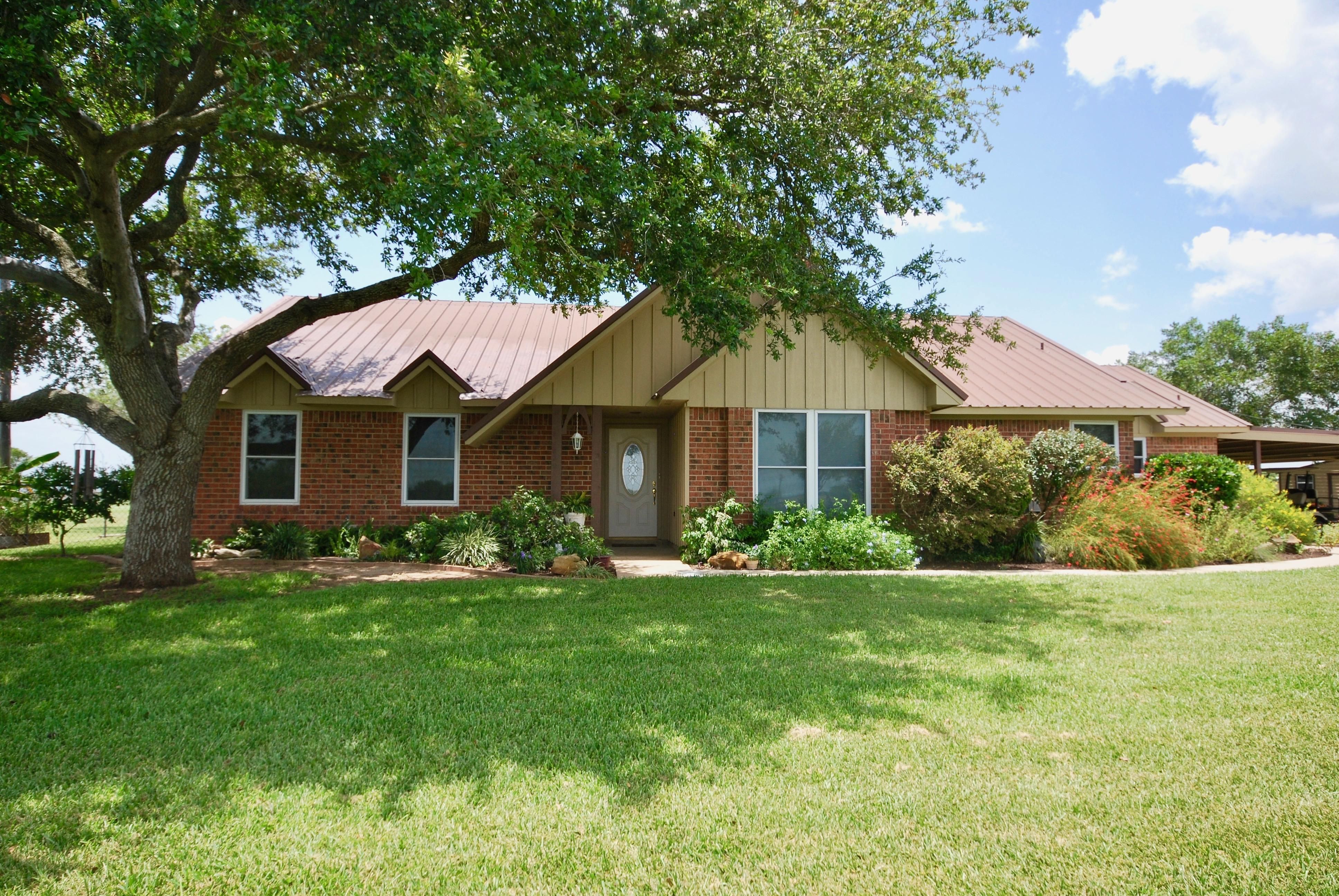 Moulton, Lavaca County, TX Recreational Property, House for sale