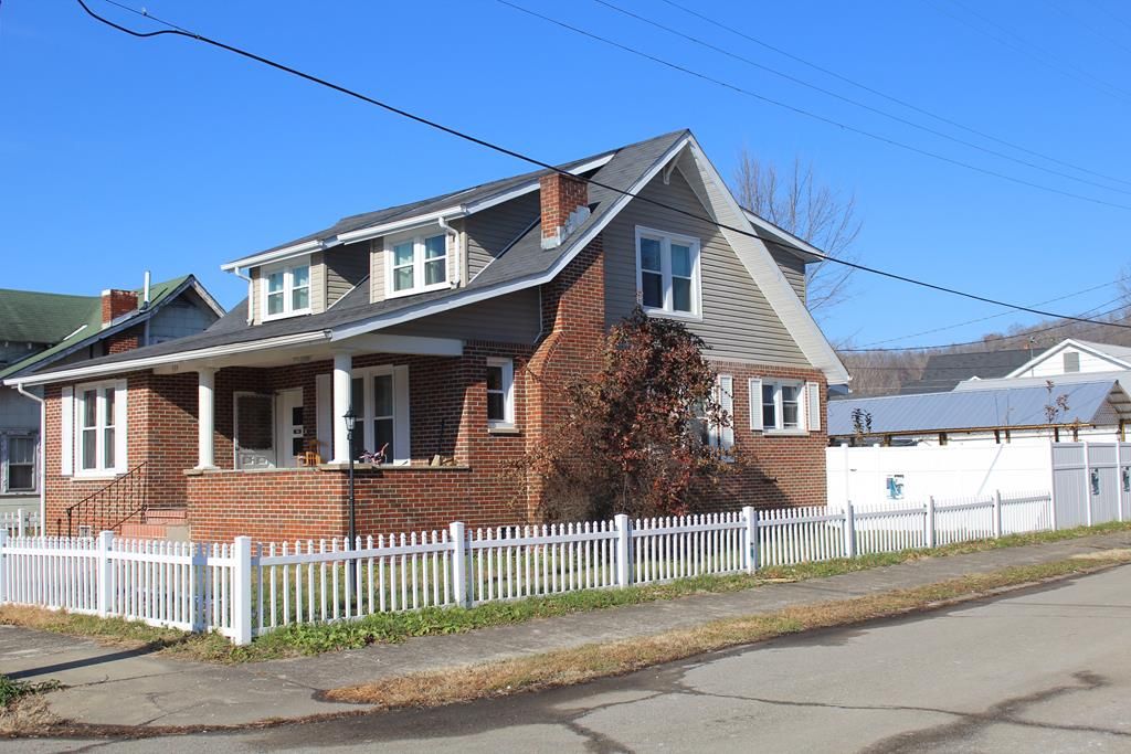 Paintsville, Johnson County, KY House for sale Property ID 333544065