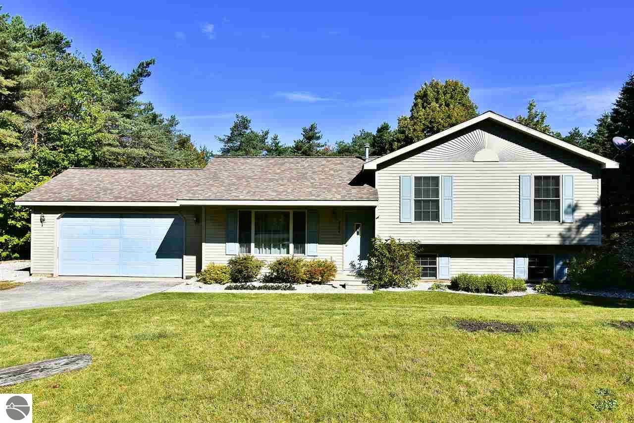 Traverse City, Grand Traverse County, MI House for sale Property ID