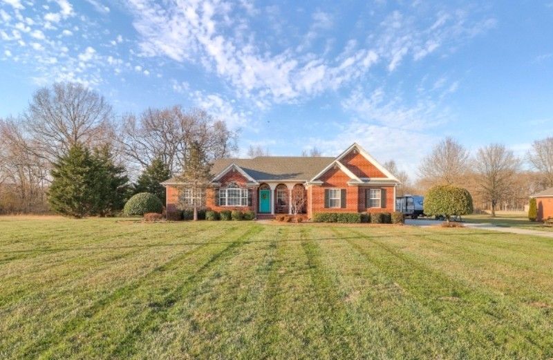 Manchester, Coffee County, TN House for sale Property ID 409629479