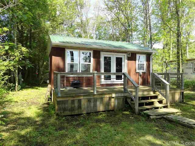 Menominee, Menominee County, MI Recreational Property, Lakefront