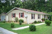 House in Benton County, Tennessee