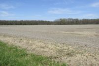 Farm and Ranch in Jefferson County, Illinois