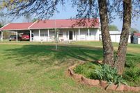 House in Bryan County, Oklahoma