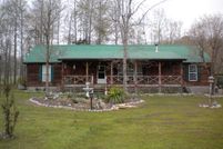 Farm and Ranch in Benton County, Tennessee