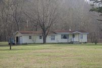 Farm and Ranch in Douglas County, Missouri