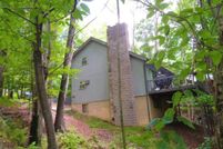 House in Wayne County, Pennsylvania