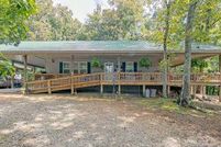 House in Benton County, Tennessee