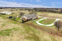 Farm and Ranch in Grayson County, Texas