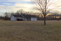 Land in Jefferson County, Illinois