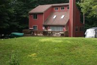 House in Wayne County, Pennsylvania