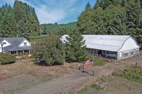 Farm and Ranch in Lincoln County, Oregon
