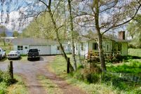 House in Wahkiakum County, Washington