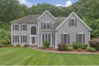 House in Worcester County, Massachusetts